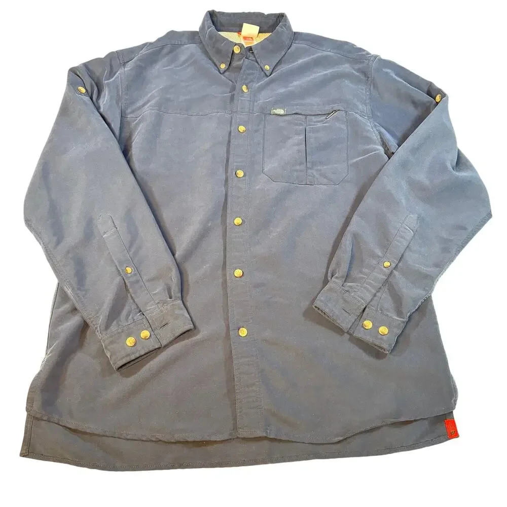 The North Face mens navy button up long sleeve shirt. Size M. gorpcore, workwear